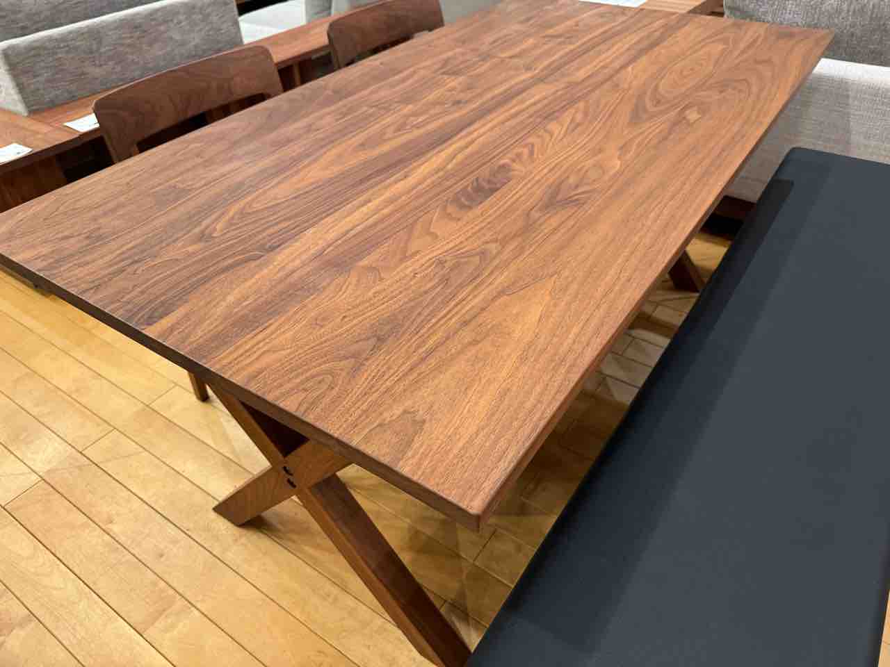 希少品　マスターウォール MASTERWAL ブロンクス1685 BRONX ダイニングテーブル 160cm  クロスレッグ 希少品 マスターウォール MASTERWAL ブロンクス1685 BRONX ダイニング