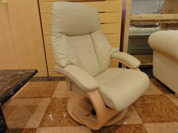 シモンズ フィヨルド オットマン 2024年購入