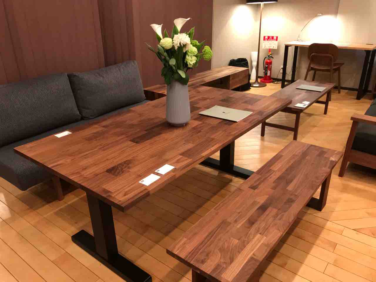 展示品　マスターウォール　オーク材　無垢材　ベンチ　チェア　ソファ　テーブル 展示品 マスターウォール オーク材 無垢材 ベンチ チェア ソファ