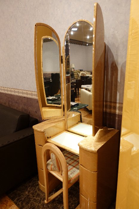 バーズアイメープルミガキ仕様の姿見三面ドレッサーが280000円 : 住