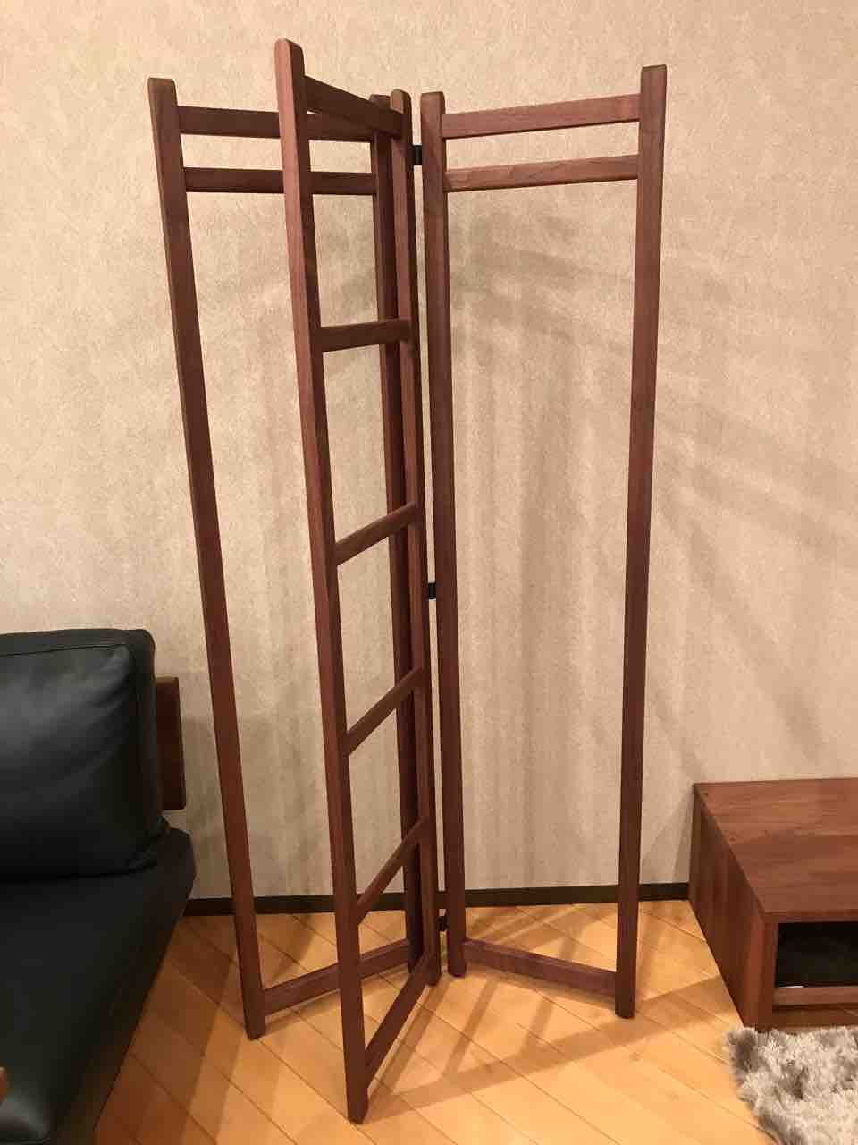 新商品のご紹介】ちょっと服を掛けるのに便利な物・マスター 新商品のご紹介】ちょっと服を掛けるのに便利な物・マスター