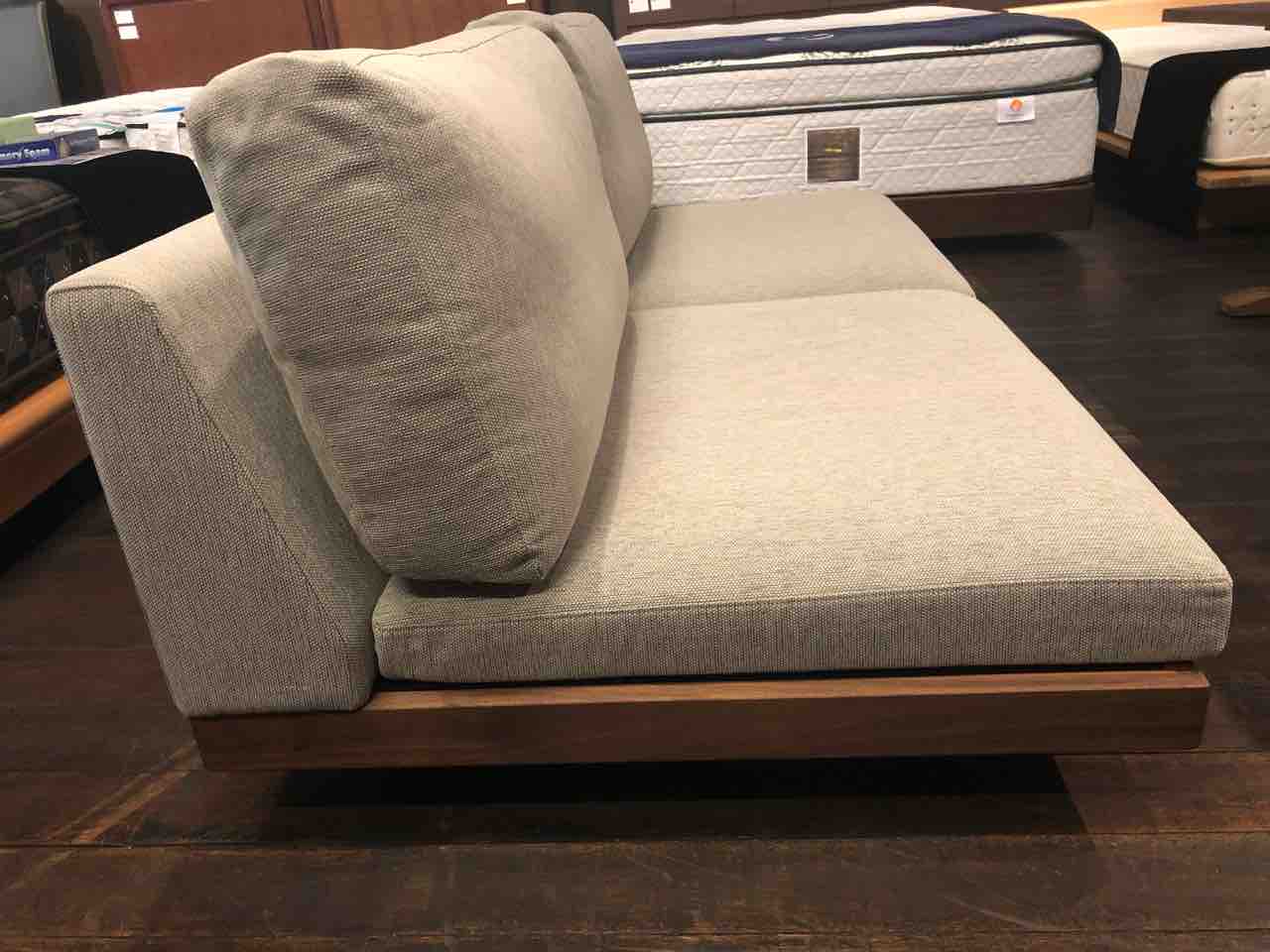 マスターウォール【MasterWaL 】デニッシュソファフェア : 住賓館