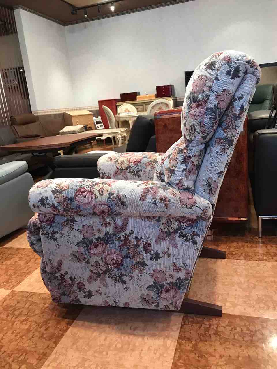 再入荷しました】リラックスできるロッキングリクライナー 再入荷しました】リラックスできるロッキングリクライナー