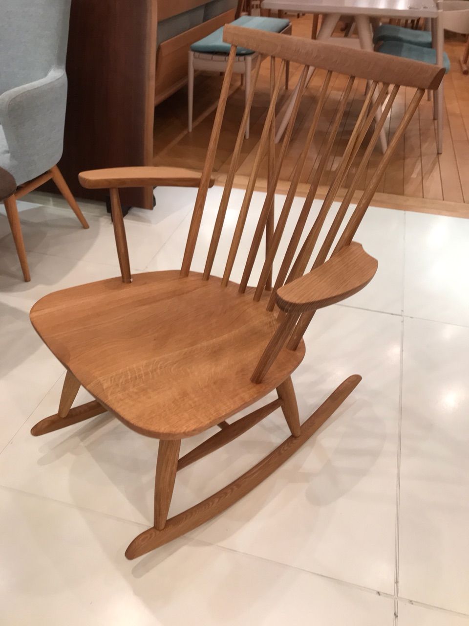 飛騨産業よりかわいいロッキングチェア届きました ニューマッキンレイ