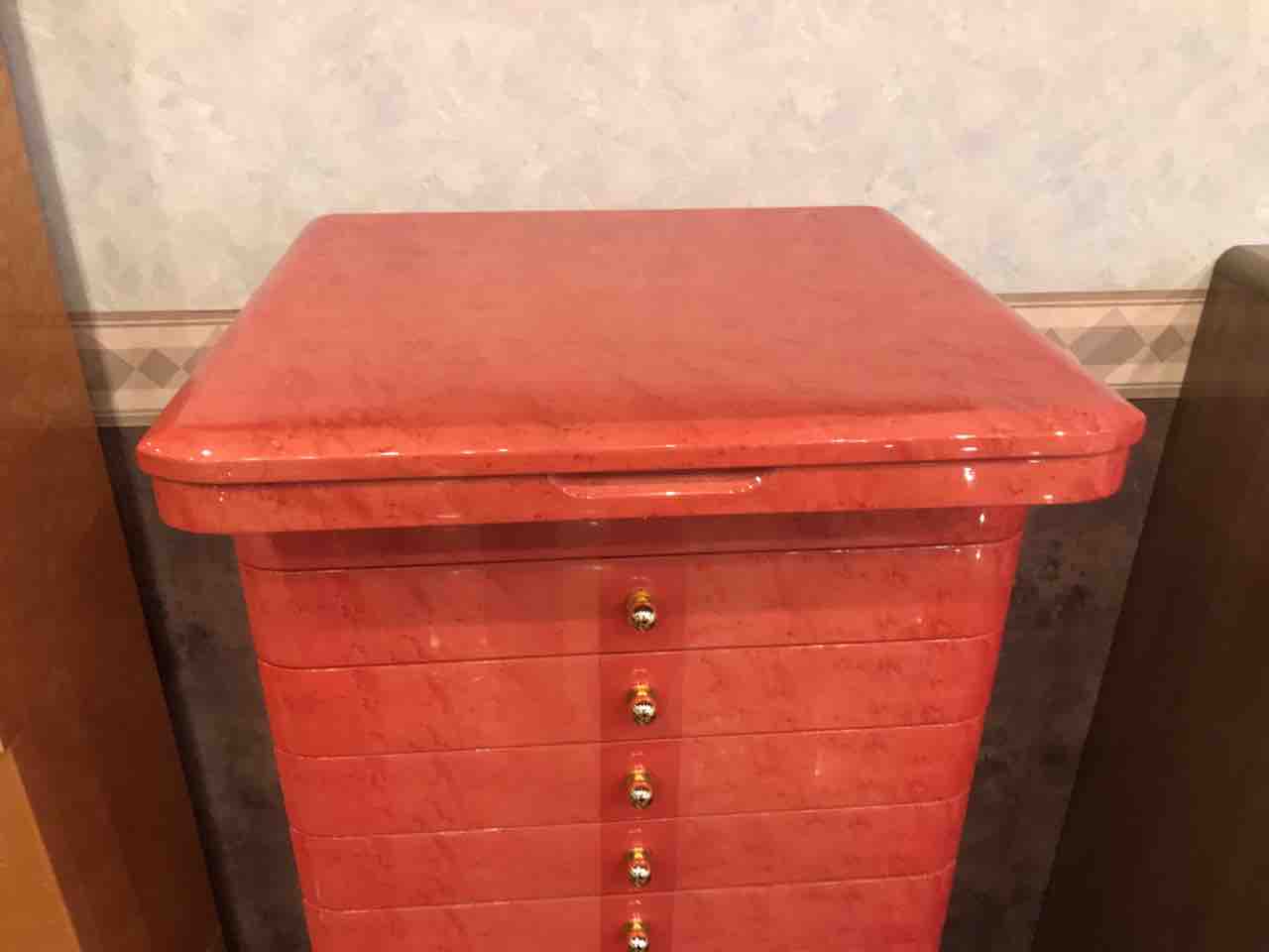 かわいいバーズアイメープルのジュエリーチェストが再入荷しました