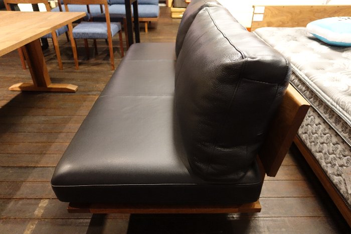 マスターウォール リッツダイニングソファ RITZ SOFA(3シーター180)の通販 / マスターウォール