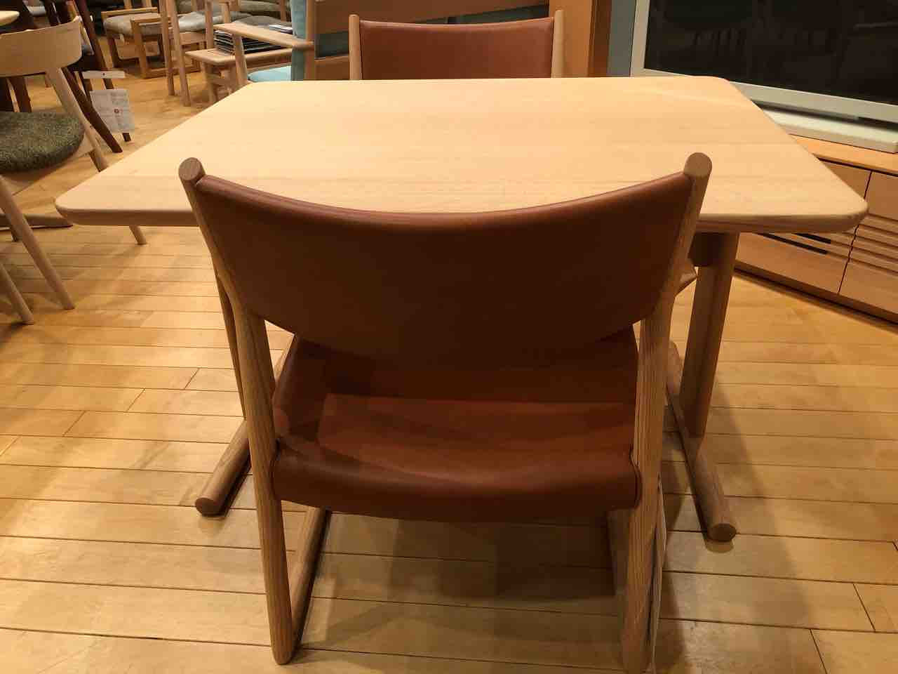 日進木工　アクタス　ダイニングチェア③⭐️本日限定タイムセール⭐️ ACTUS 日進木工 7万 ダイニングチェア 椅子 セミアームチェア オーク材