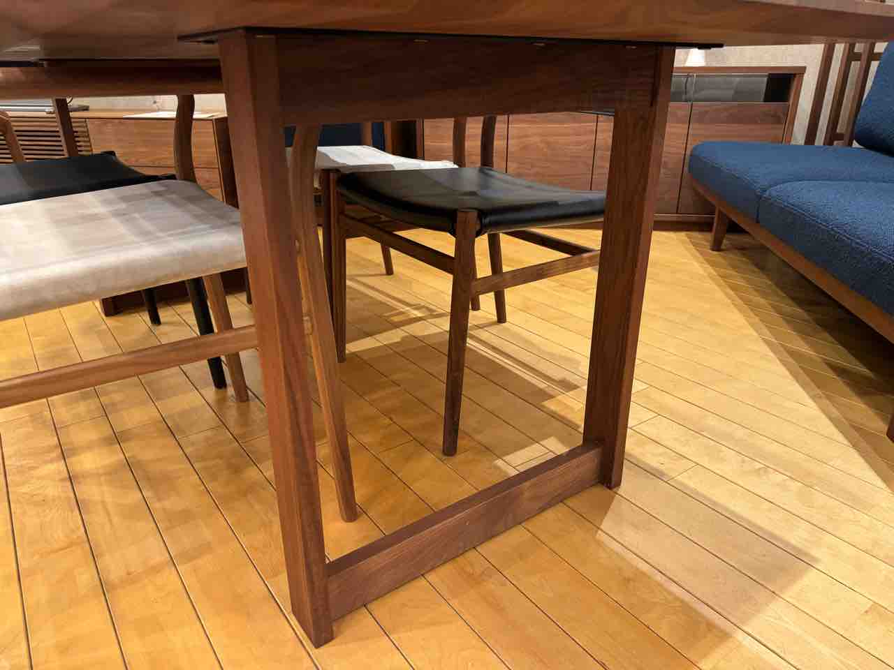 マスターウォール展示品入れ替え】UT2ダイニングテーブル : 住賓館