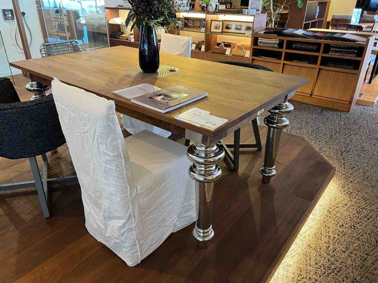 マスターウォール・GERVASONIグレイダイニングテーブル : 住賓館