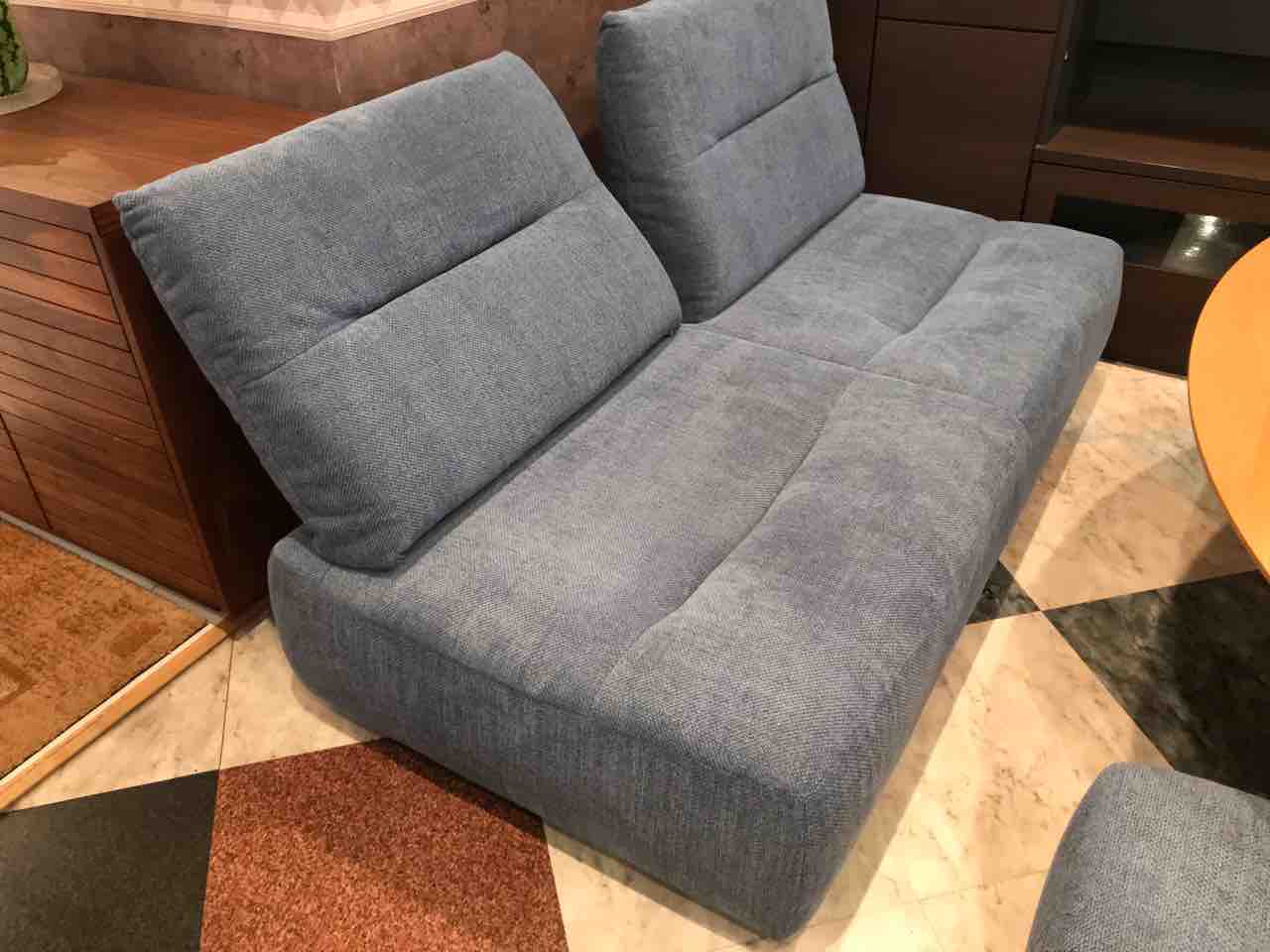 新商品のご紹介】いろいろな姿勢でリラックスできるソファ・LIVITUP(リ