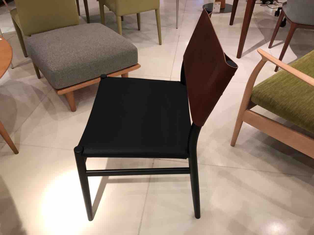 マスターウォール・UC3チェア・UC4チェアはデスクチェアとしても