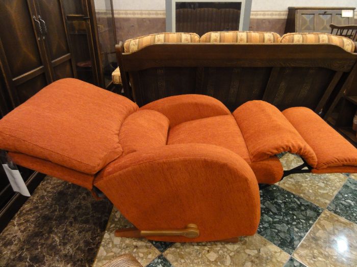 一・三惚れ市】 LAZBOYのNewロッキングチェア : 住賓館(じゅうひんかん