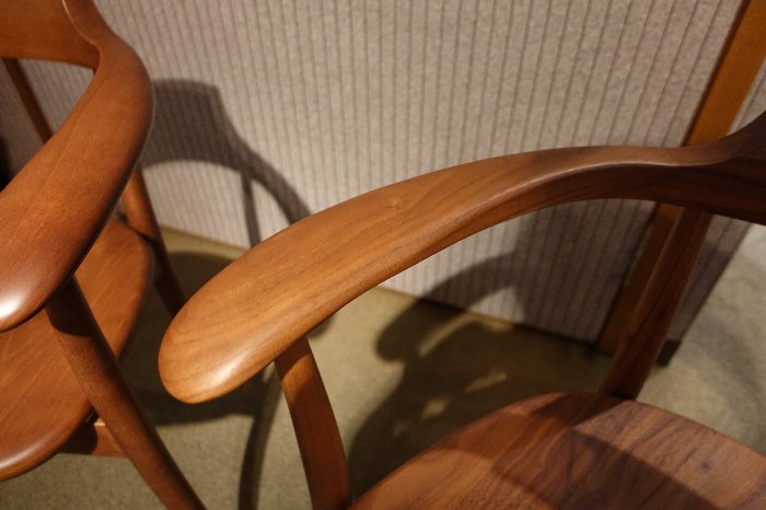 飛騨産業・クレセントアームチェア・ビーチSG261ABを