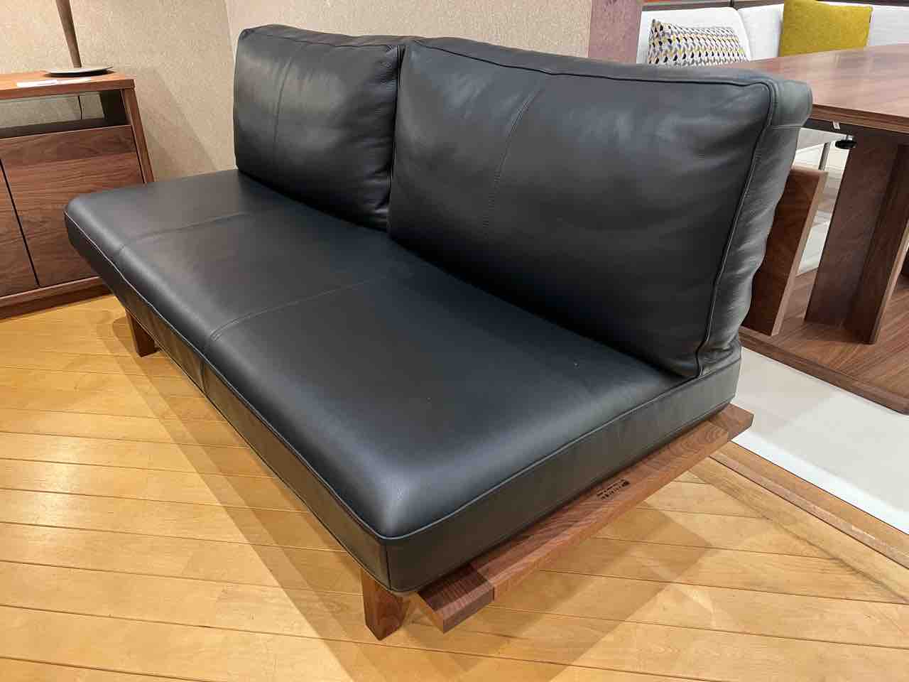 マスターウォール・リッツソファ本革仕様160を特別価格 : 住賓館