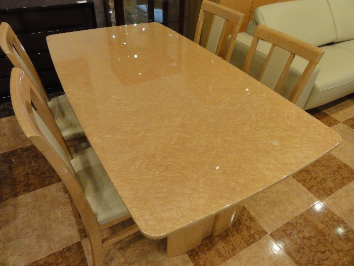 住賓館設定のフルオーダー家具】 バーズアイメープルミガキ仕様の