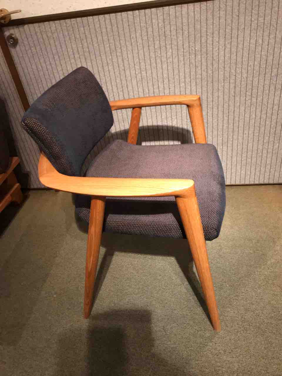 超美品　飛騨産業 セオトSEOTO-EX ウォールナット LDアームチェア 飛騨家具 HIDA 飛騨産業 Seoto-EX セオト-EX アームチェア 張座