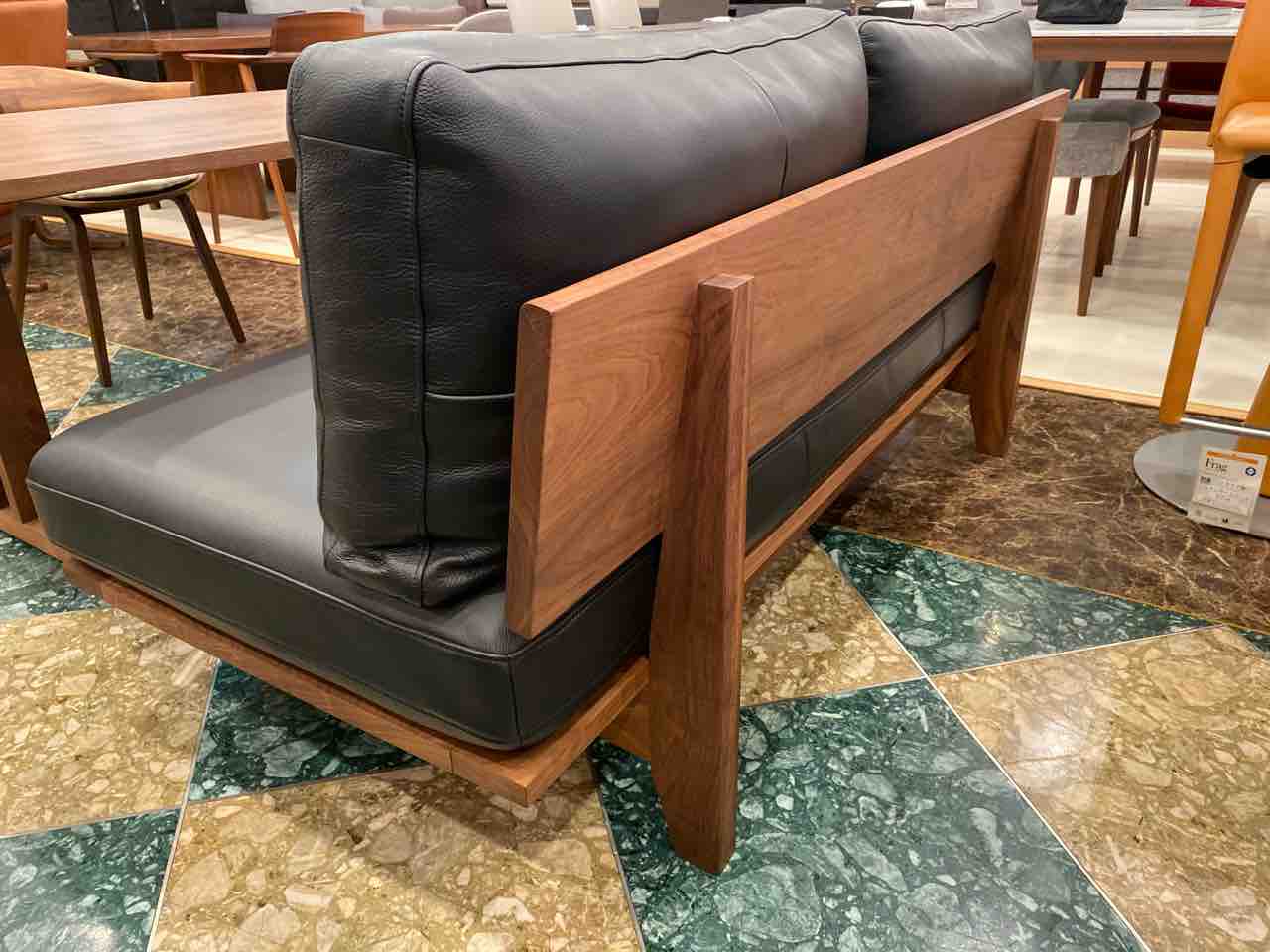 マスターウォール（MasterWaL）LDソファ・リッツとローダイニング