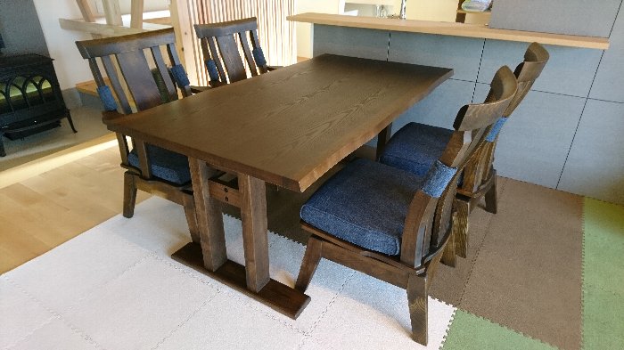 高松市にwe Do Style 藍花ダイニングセットを納品 住賓館 じゅうひんかん ブログ