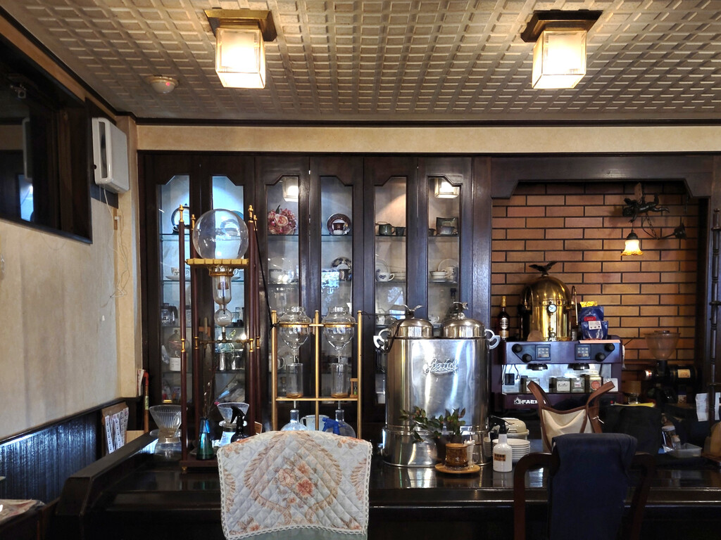 珈琲専門店 詩季 : 純喫茶目録