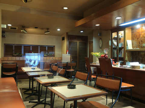 TEA ROOM SAN THREE (サンスリー 333)