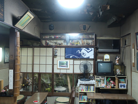 喫茶と軽食 KöLN (ケルン)