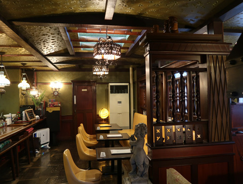 COFFEE HOUSE ぼんじん (BONJIN)