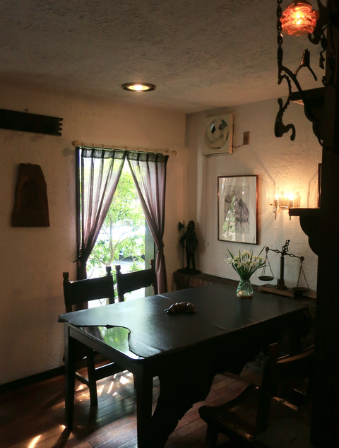 赤いドームの喫茶店 アルルカン