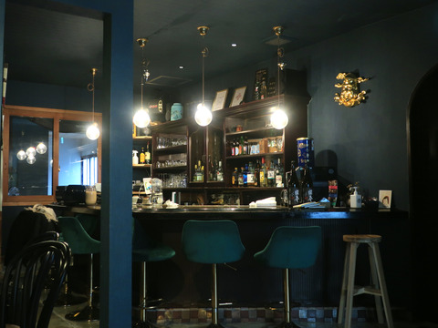 Cafe & Bar 津 (と、温泉津温泉の風景)