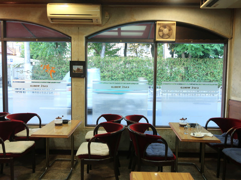 CAFÉ WORLD (カフェ ワールド)