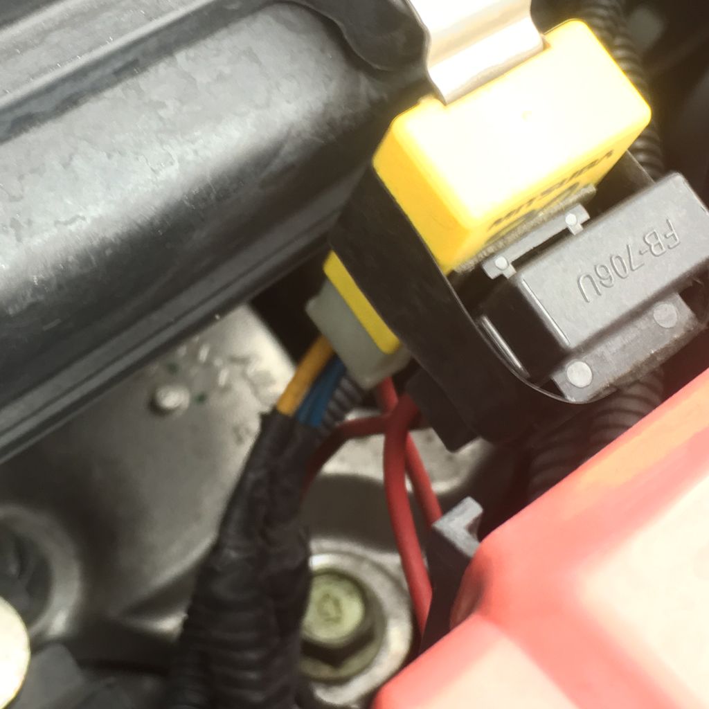 車のエンジンルーム等 熱でテープが溶けて剥がれてしまう O 配線もまとめやすい絶縁テープ 汚れれば汚れるほどワクワクする洗車マニア Taipanchi のブログ