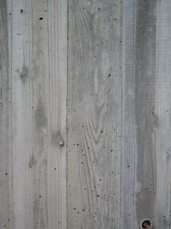 杉板型枠コンクリート打ち放し 出来栄え 建築やって年