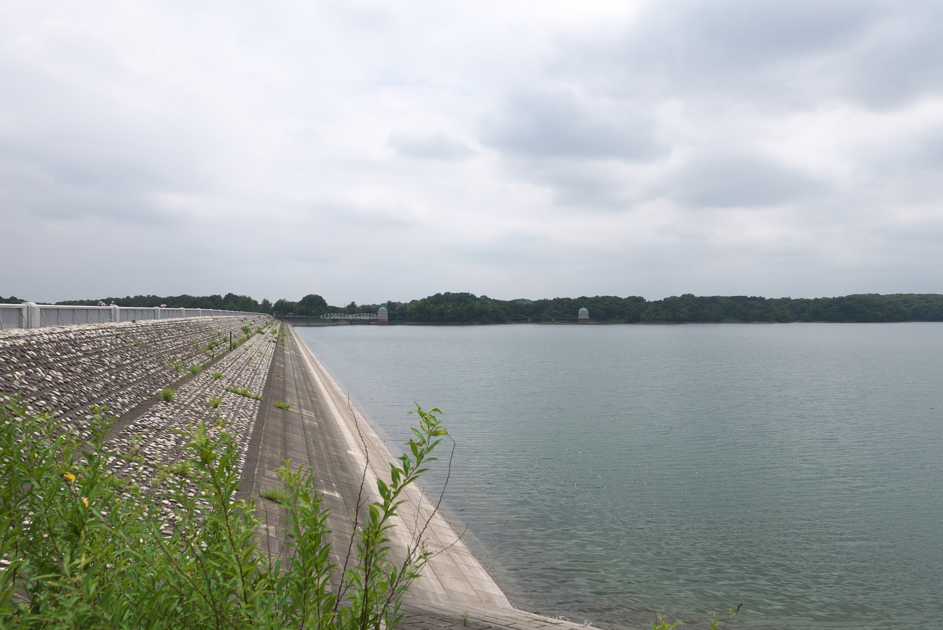 日本で1番美しい取水塔 昭和記念公園と多摩湖 おさ虫の部屋 別館