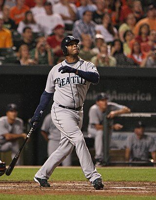 320px-Ken_Griffey,_Jr._June_2009