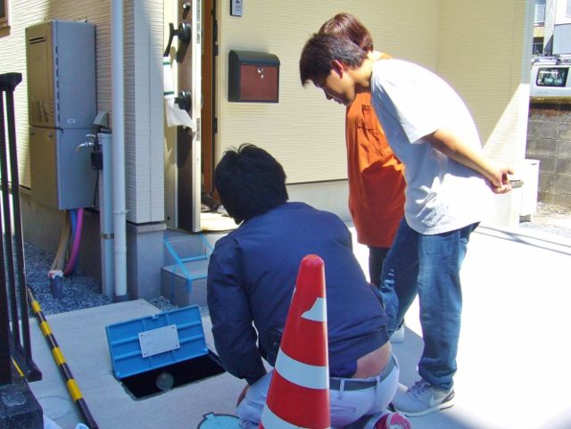 三島市一番町 ｉ様邸 新築現場 ３７ 器具の取り扱い説明を行います 静岡の狭小住宅 建築システム の現場日記