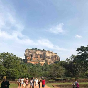 聖地シギリアロック