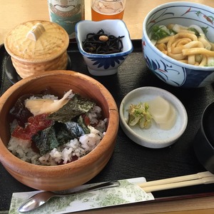 手こねずしと伊勢うどん