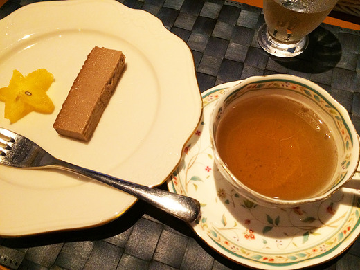 地中海料理&ギャラリー 雲茶 ランチのデザートとハーブティ