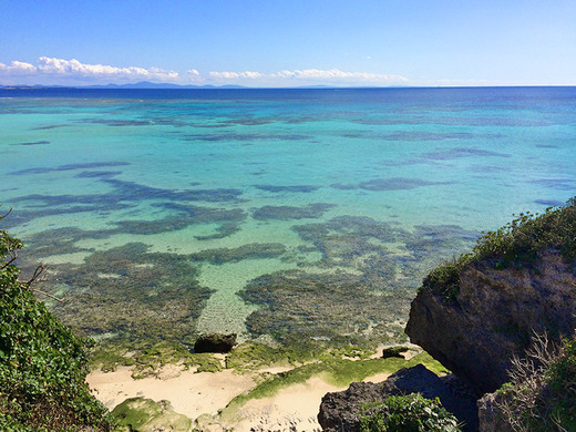 3月の伊江島の海