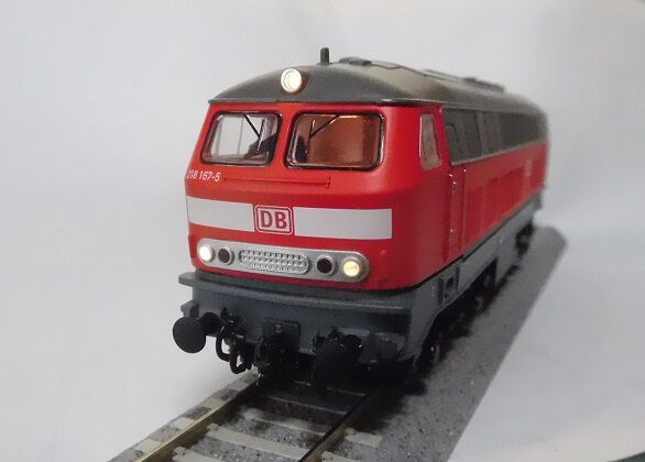 ドイツディーゼル機関車BR218(その1) : すずしろ鉄道日記 ドイツディーゼル機関車BR218(その1) : すずしろ鉄道日記