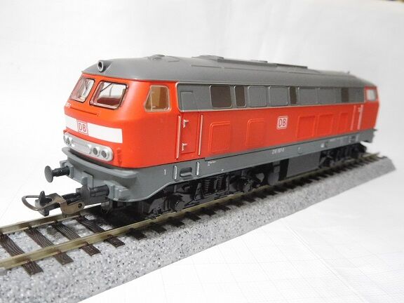 ドイツディーゼル機関車BR218(その1) : すずしろ鉄道日記 ドイツディーゼル機関車BR218(その1) : すずしろ鉄道日記