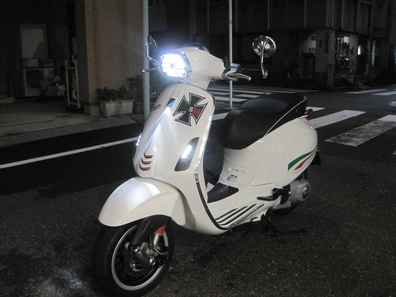 SPRINT&PRIMAVERAのLEDウィンカー＆テールカスタム！ : sogno vespa club
