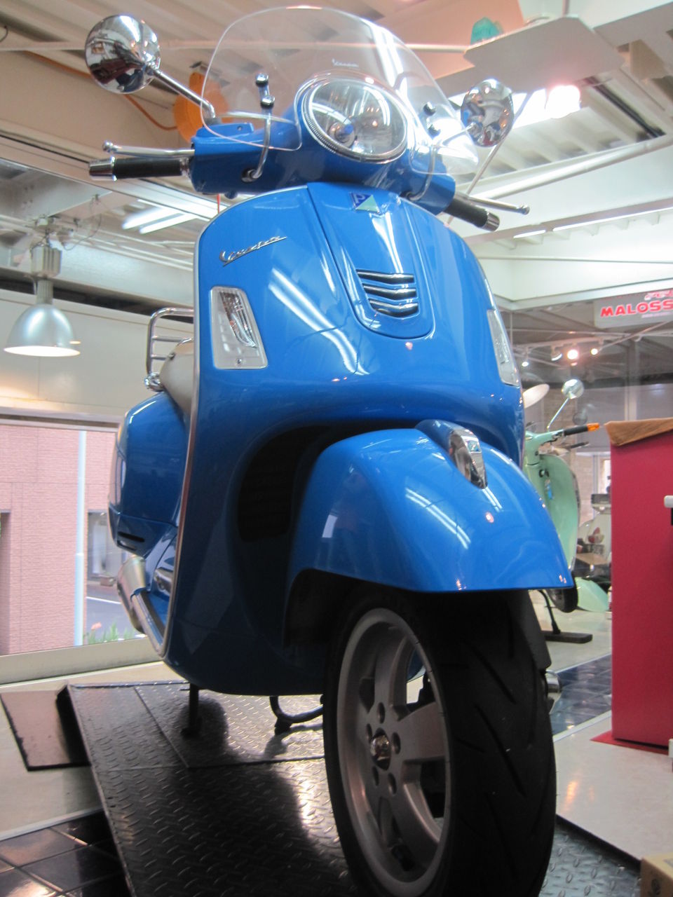 Gts250ie ヘッドライト交換 Sogno Vespa Club Gts250ie ヘッドライト交換 Sogno Vespa Club
