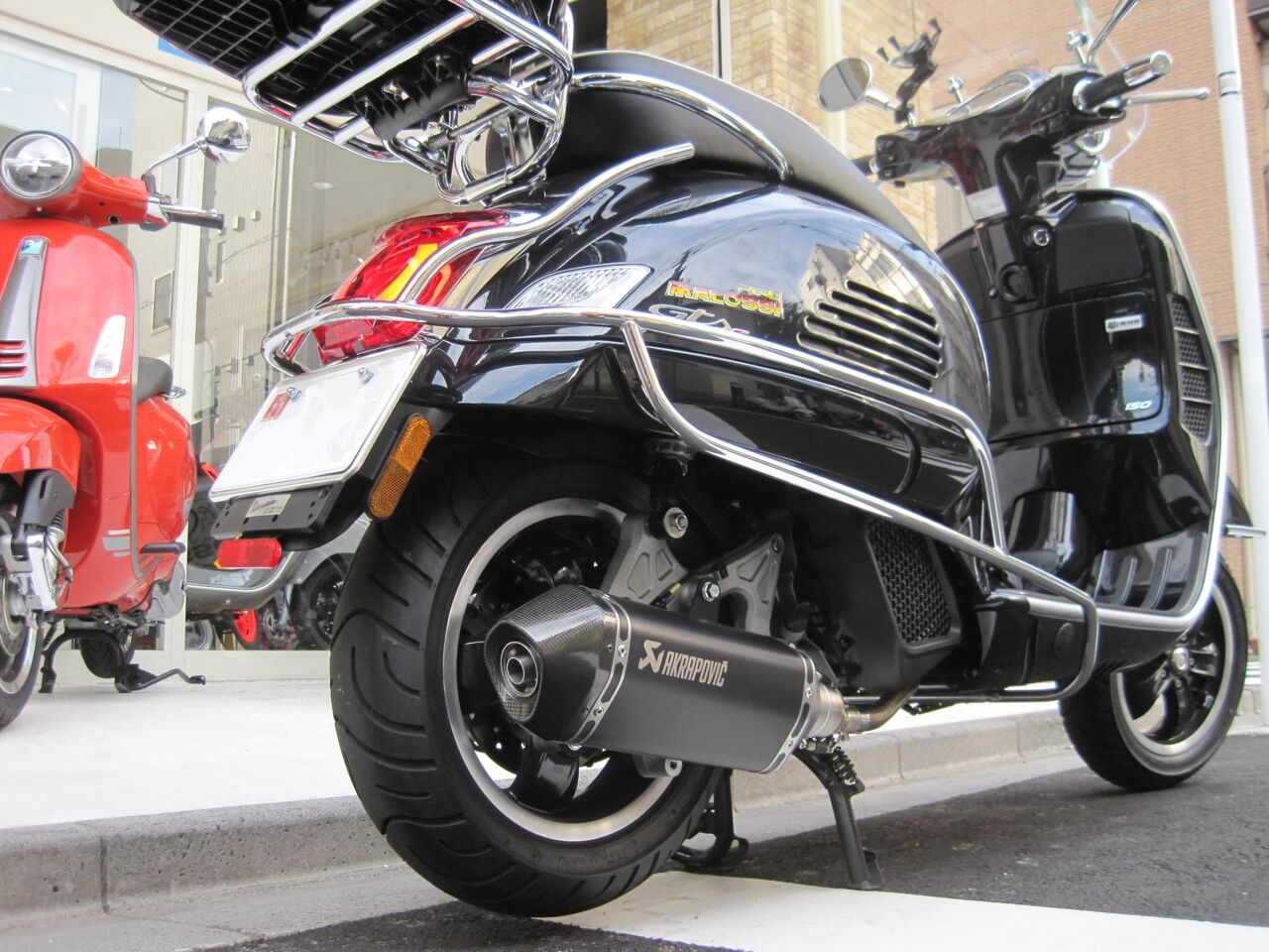 Vespa GTS150 Super マフラー交換♪ : sogno vespa club