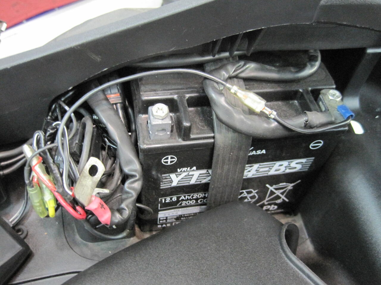 Piaggio Mp3 250 パーキングブレーキが Sogno Vespa Club