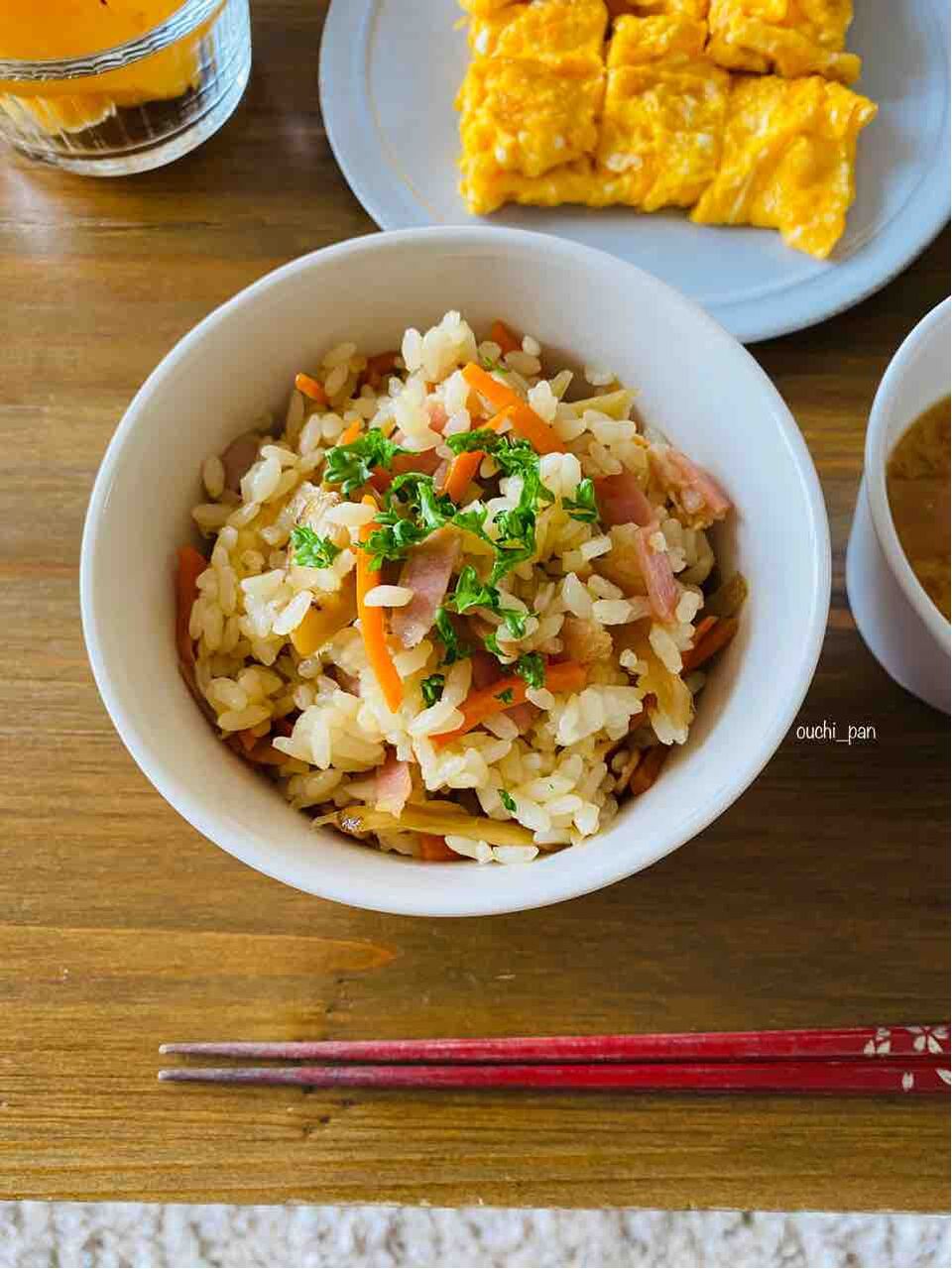 簡単 ごぼうとベーコンのピラフみたいな混ぜごはん ちいさんちのごはん