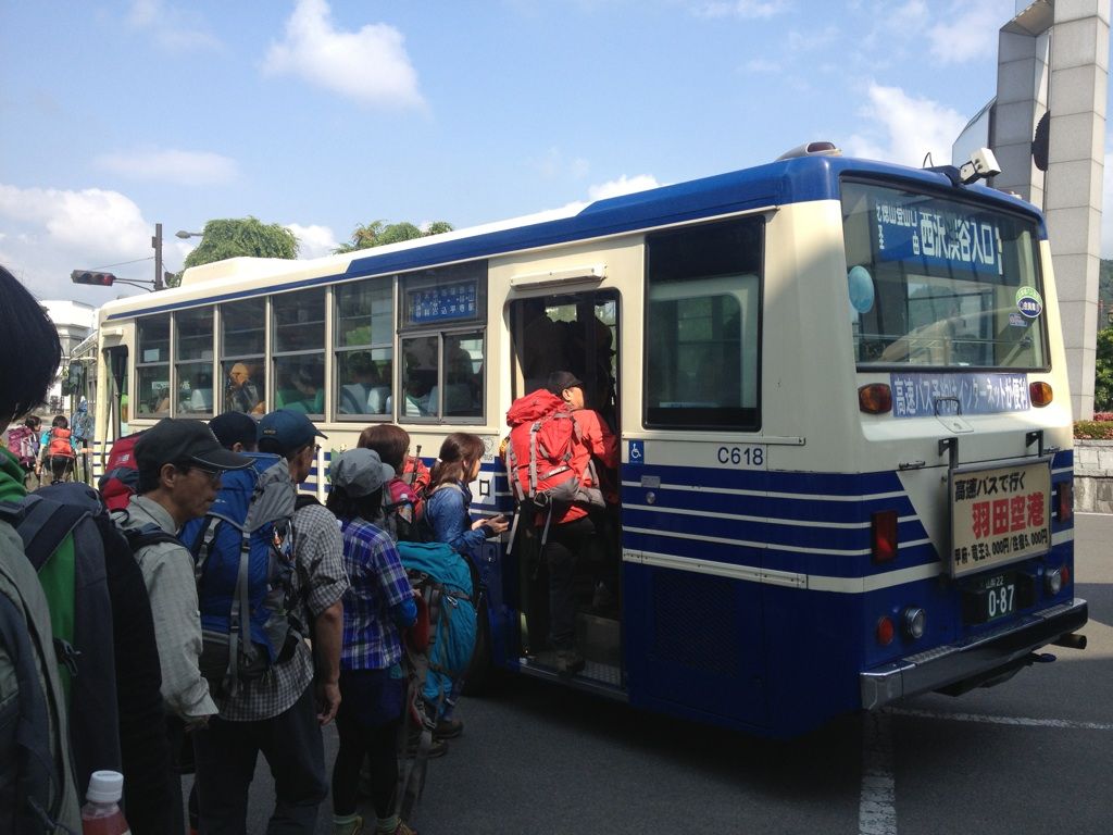 富士山に思わずシャッターをきる人 甲武信 金峰山 40代 悩み多きオヤジの週末 Blog