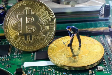 bitcoin-miners-e1477665223385-1024x683