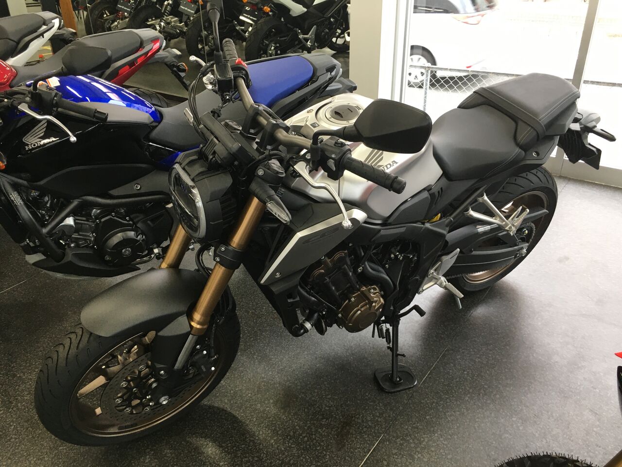 EARTHMAN アースマン エアーコンプレッサー AC-250G 25L(D3877akxY)