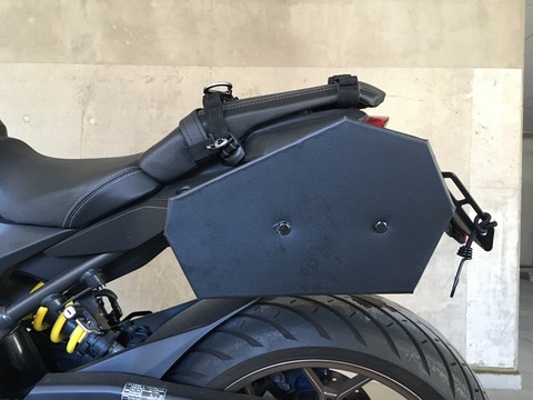 Cb650r サイドバッグ サポートをdiyしてみました Fun Ride バイク Blog With S1000r