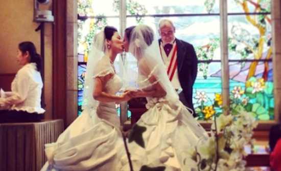 東京ディズニーシーで2人の新婦が結婚式 ハンドメイド 応援サイト